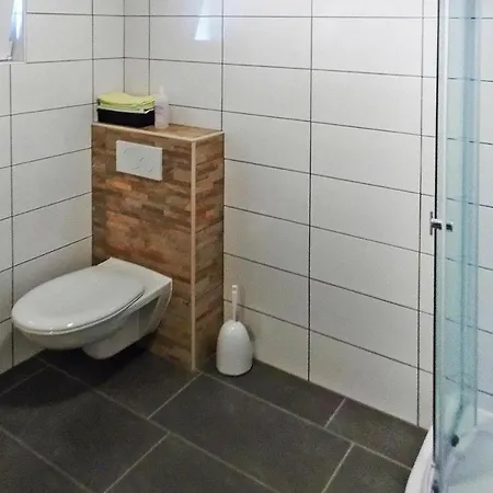 דירה On Island Near The